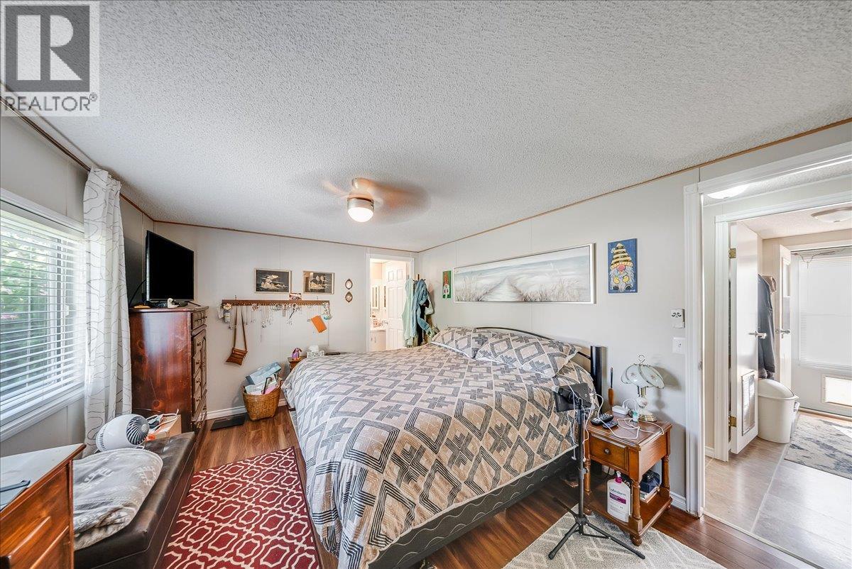 1026 Horcoff Road - 22