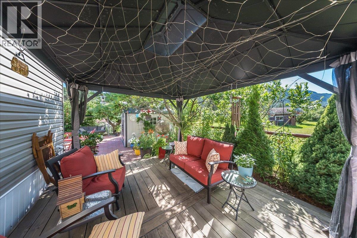 1026 Horcoff Road - 44
