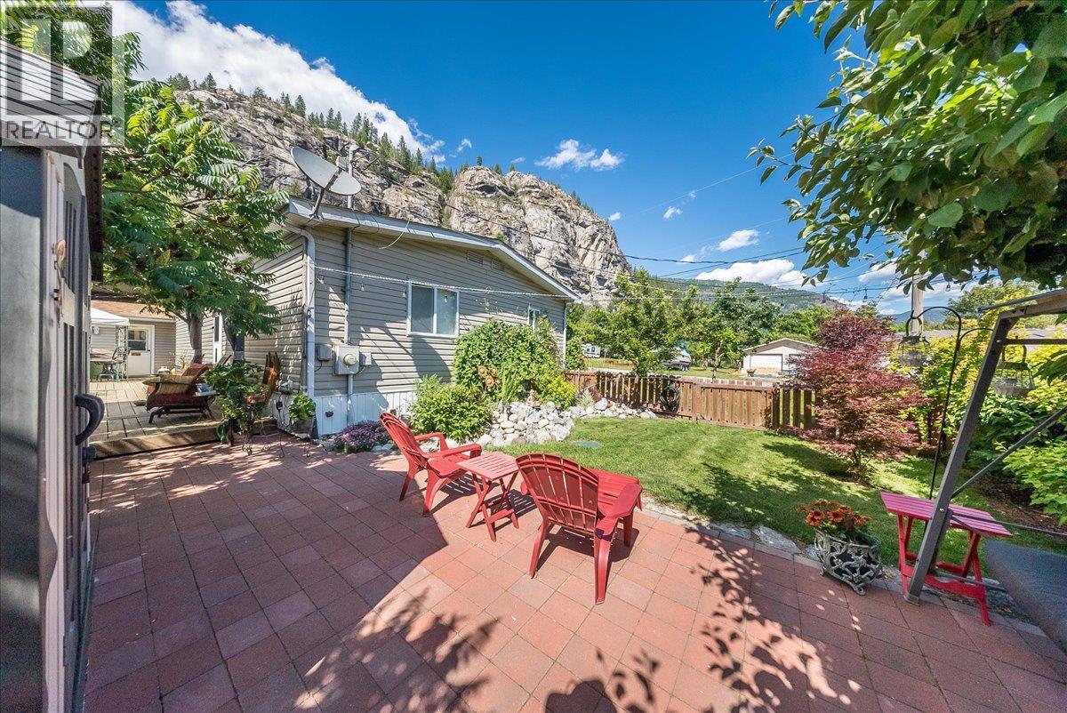 1026 Horcoff Road - 51