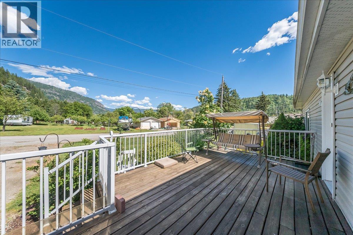 1026 Horcoff Road - 33