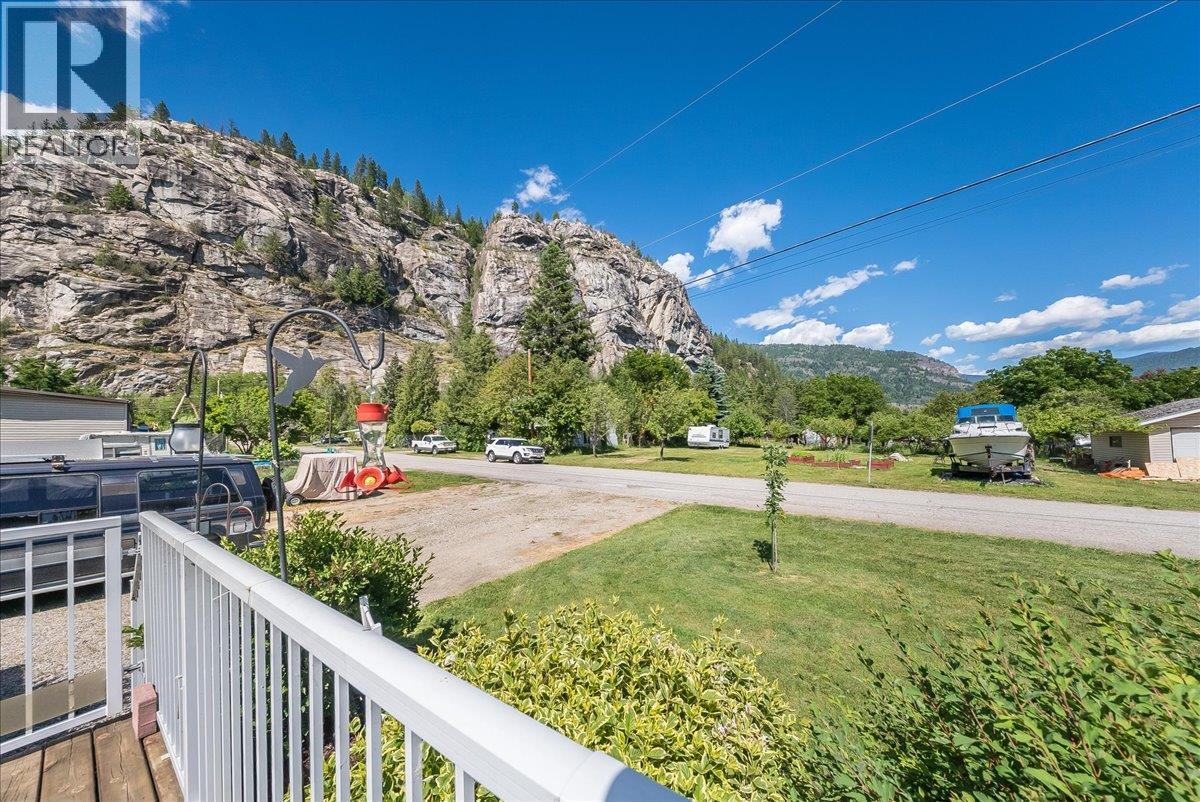 1026 Horcoff Road - 36