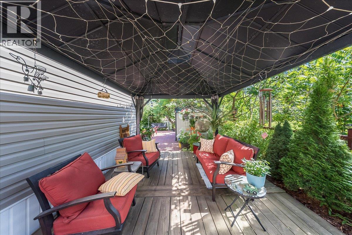 1026 Horcoff Road - 45