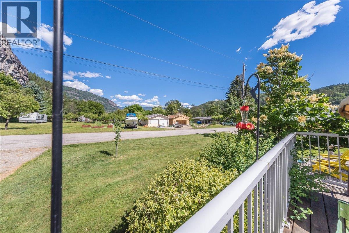 1026 Horcoff Road - 37