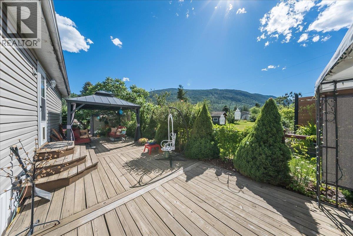 1026 Horcoff Road - 41