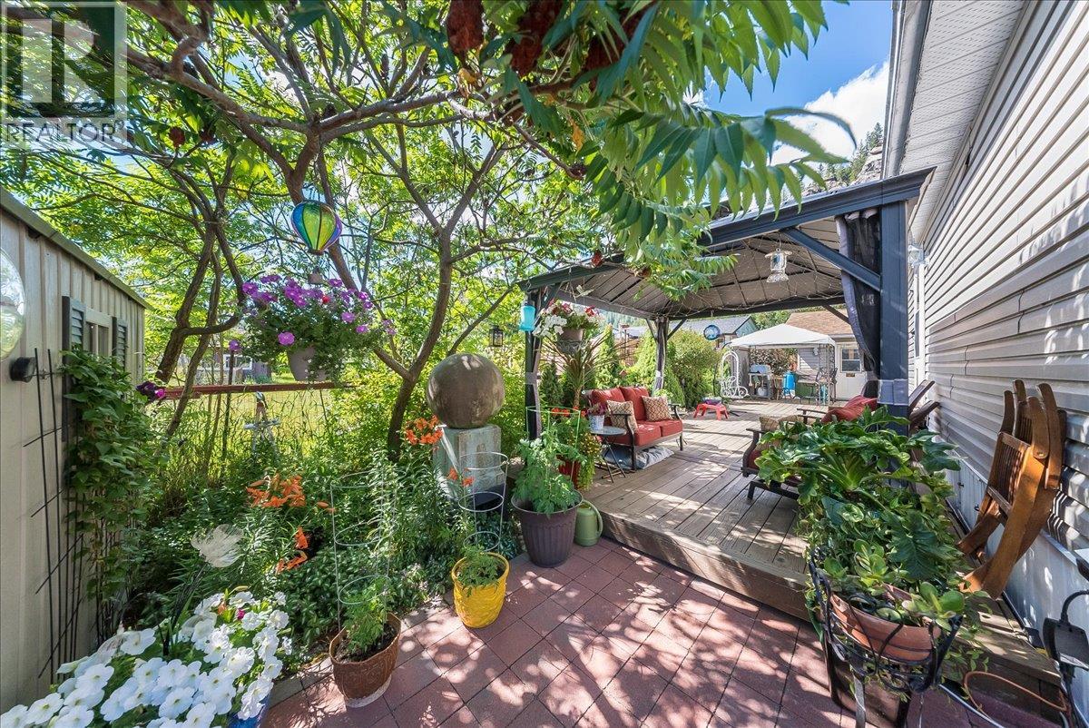 1026 Horcoff Road - 47