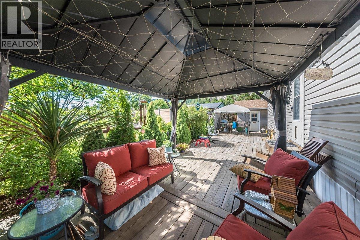 1026 Horcoff Road - 46