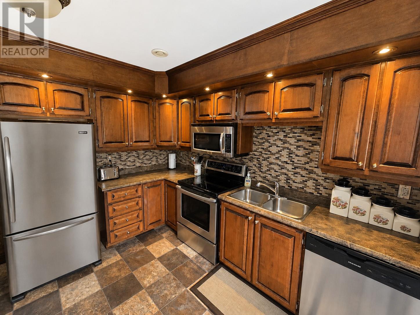 8 Coveyduck Place - 8