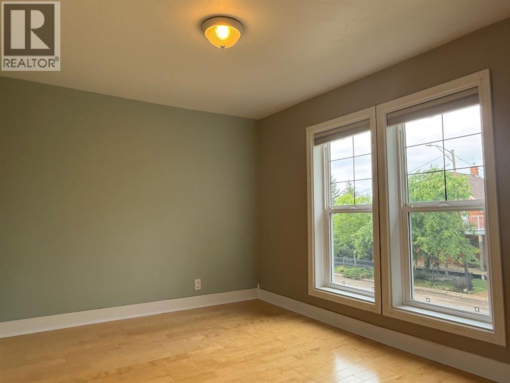 4817 53 Avenue — photo 22