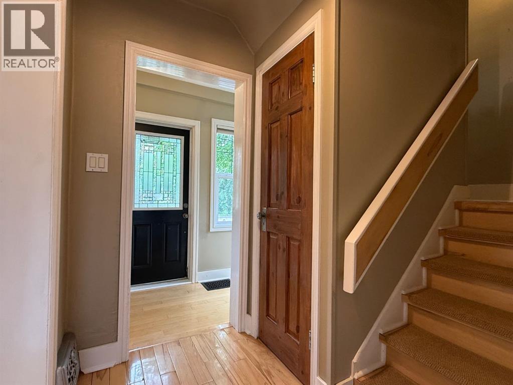 4817 53 Avenue - photo 3