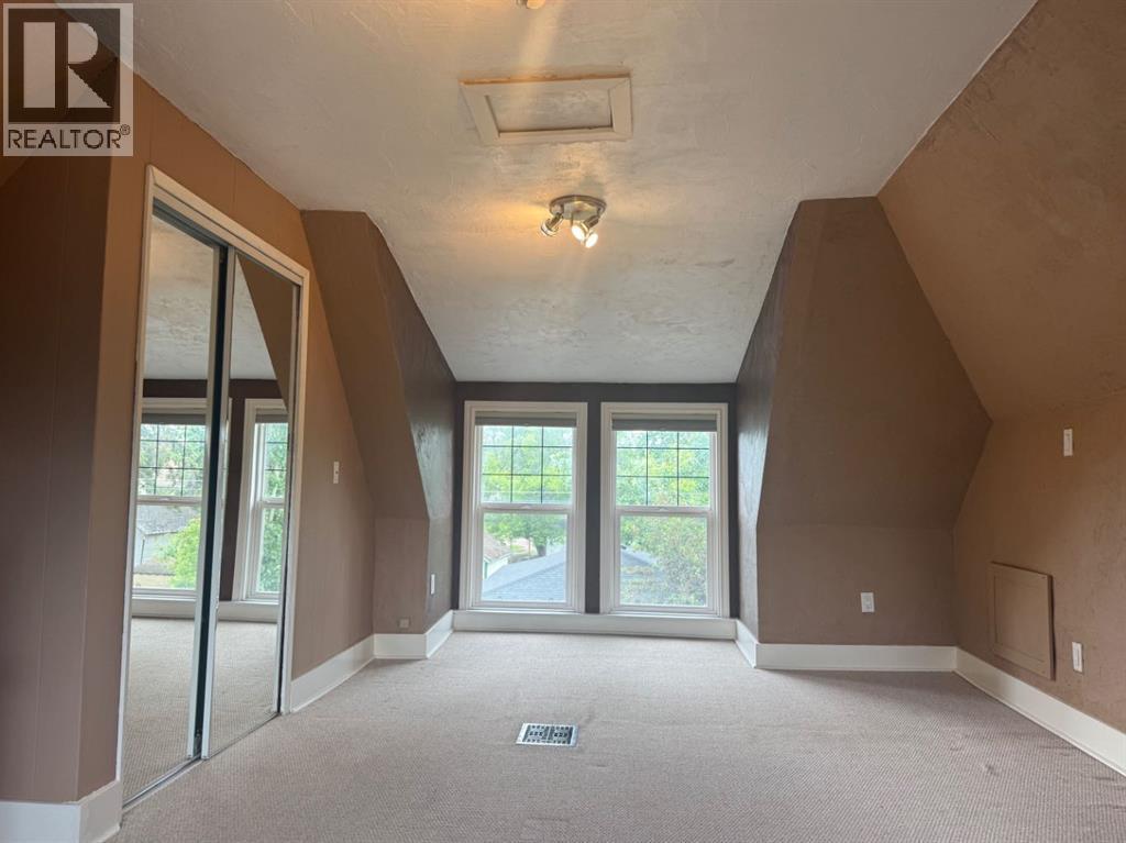 4817 53 Avenue — photo 33
