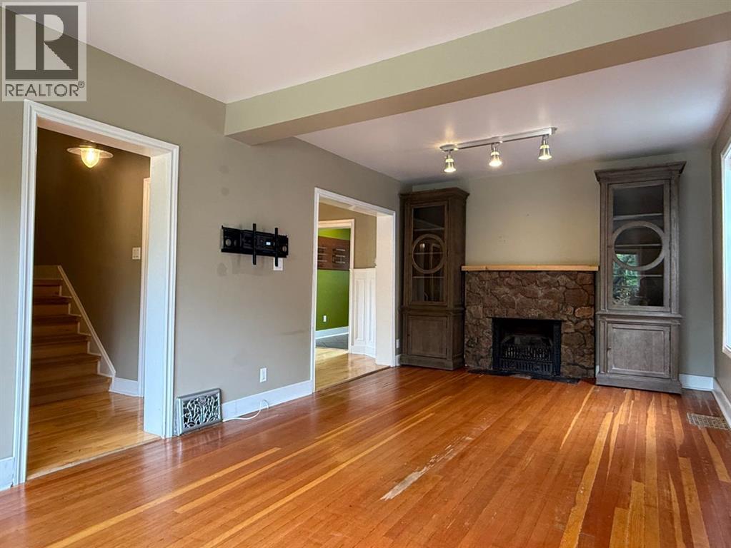4817 53 Avenue - photo 4