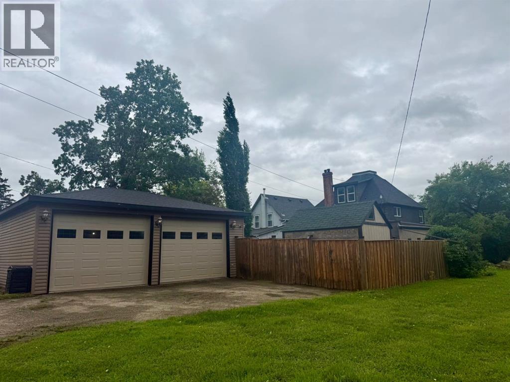 4817 53 Avenue — photo 46