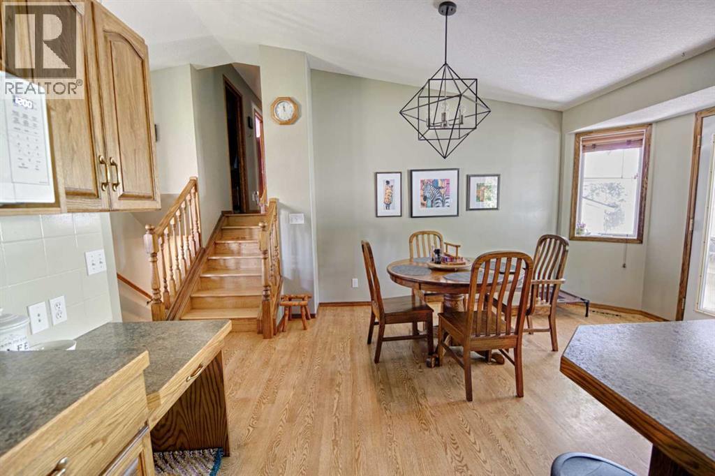 14 Mt Brazeau Road W — photo 12