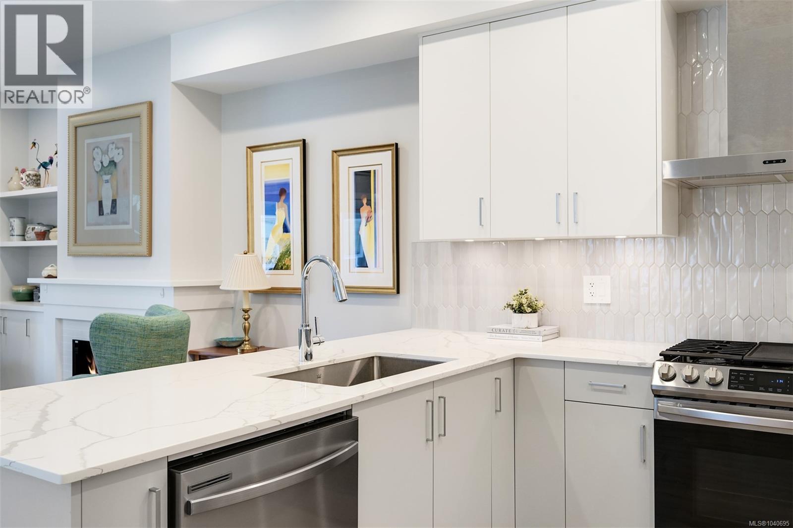  1445 Stella Lane, Langford