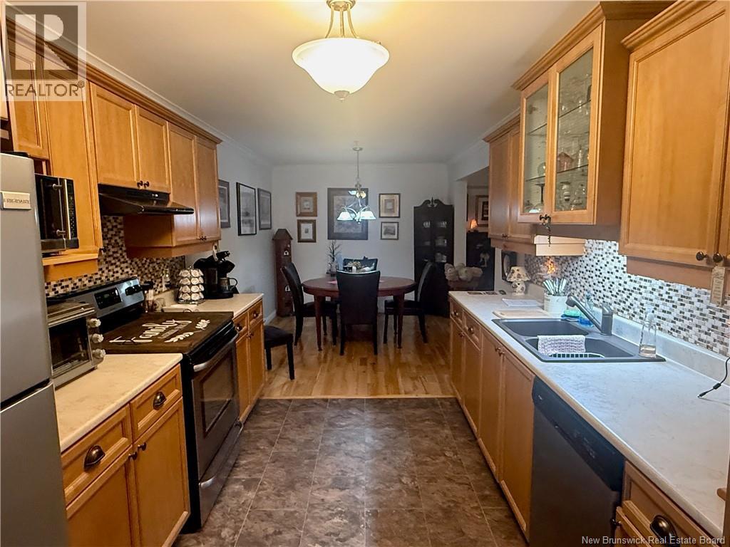 #108 362 Carleton Street - Image 3