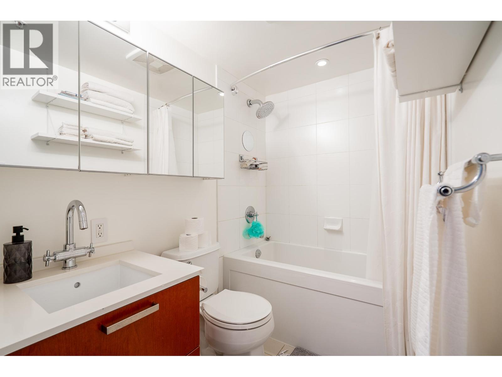 1 Bed, 1 Bath House for Sale in Vancouver – 2206 1255 SEYMOUR STREET, Vancouver – MLS# R3138879 - Image 14
