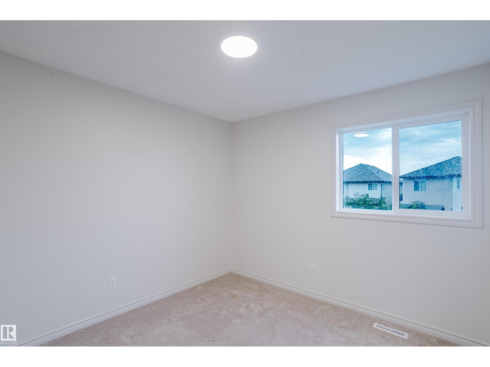 4607 205 ST NW — photo 33