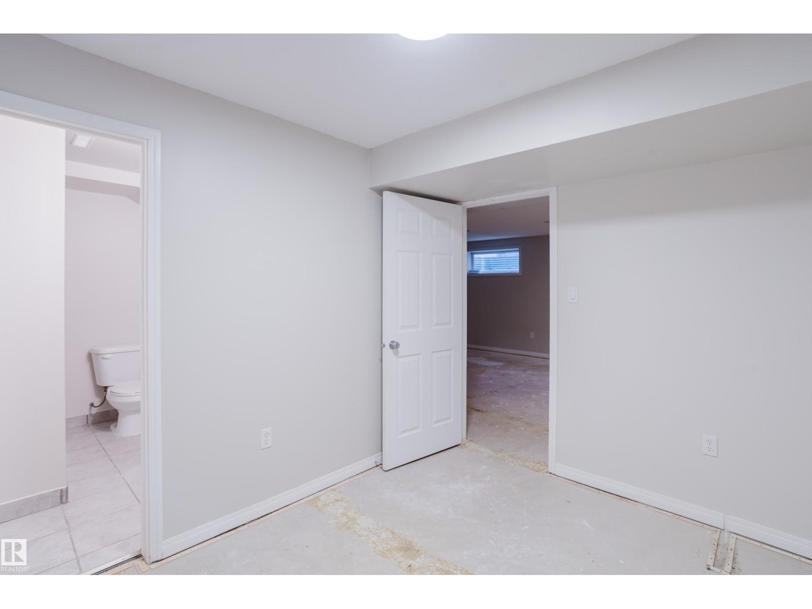 4607 205 ST NW — photo 37