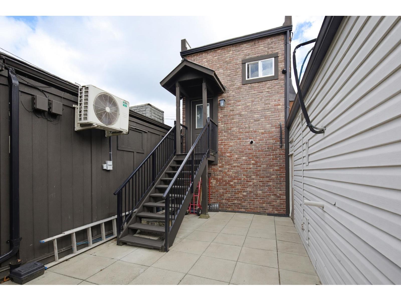 200 33734 ESSENDENE AVENUE, Abbotsford — photo 2