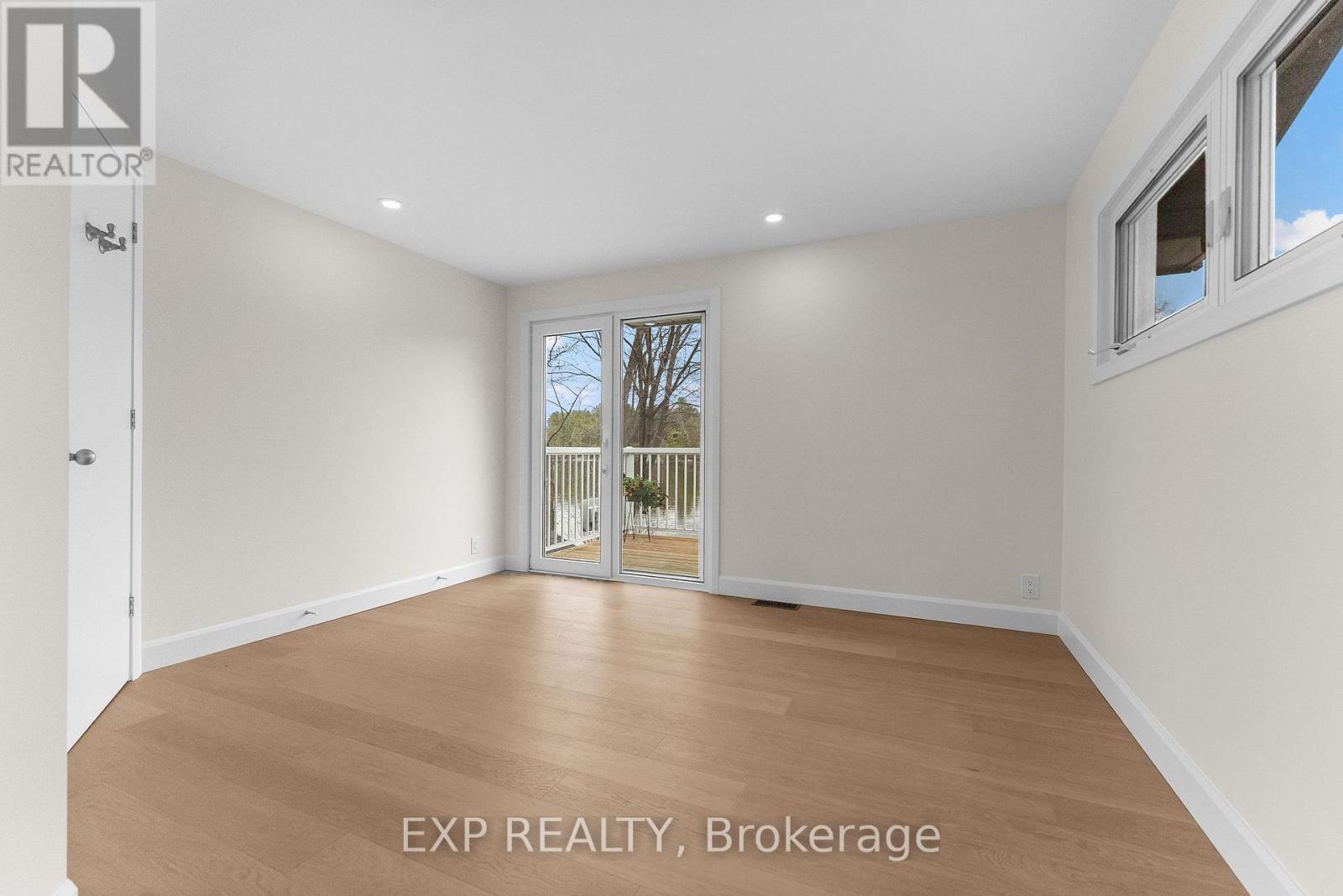 59 STRACK LANE - 22