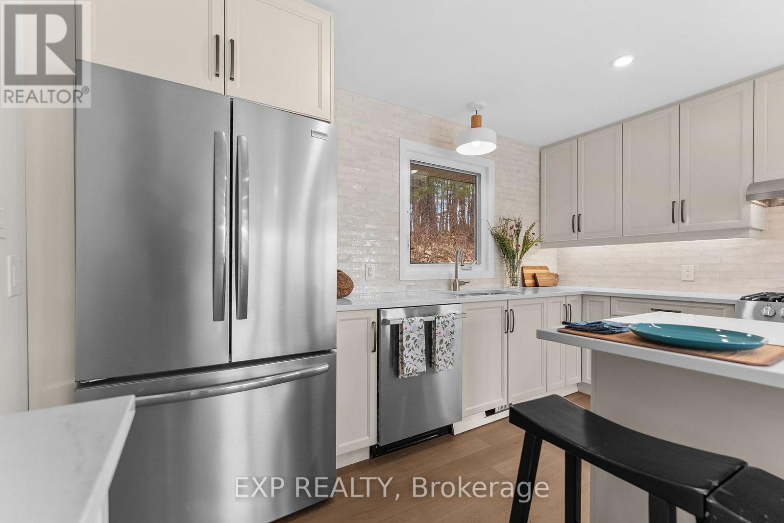 59 STRACK LANE - 15
