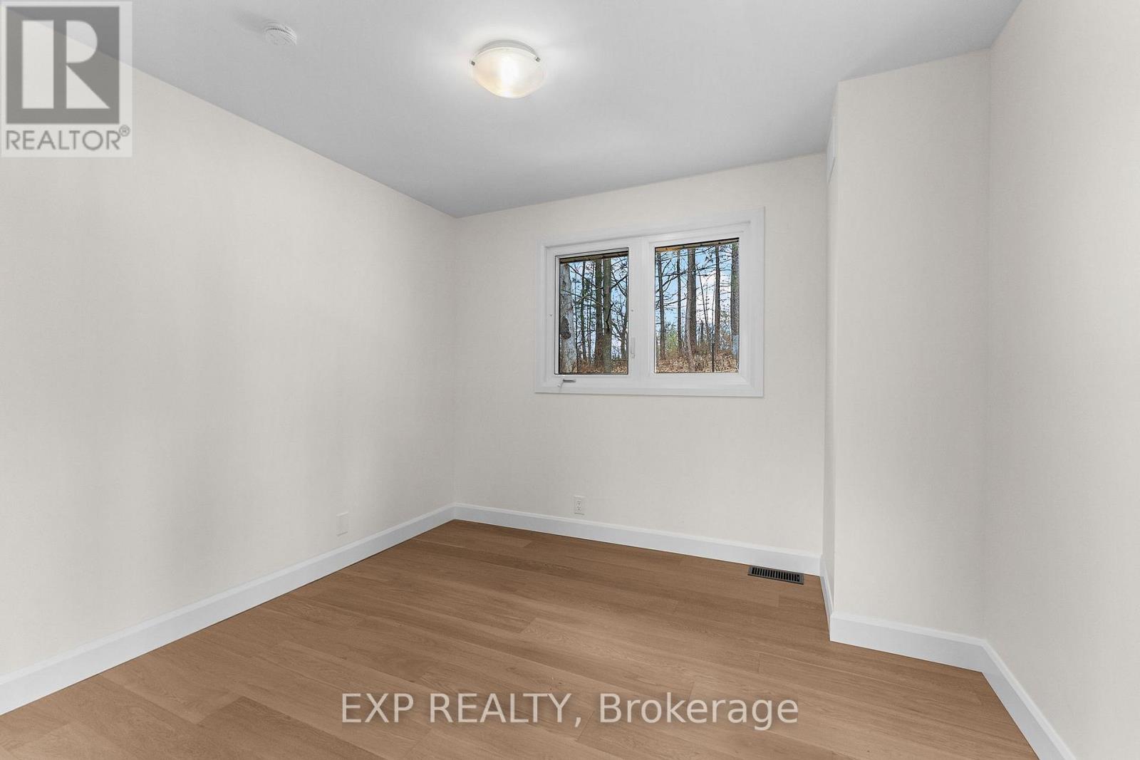 59 STRACK LANE - 27