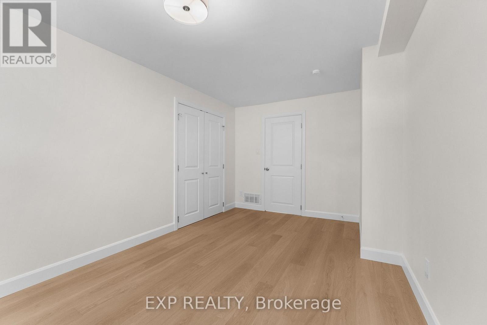 59 STRACK LANE - 31