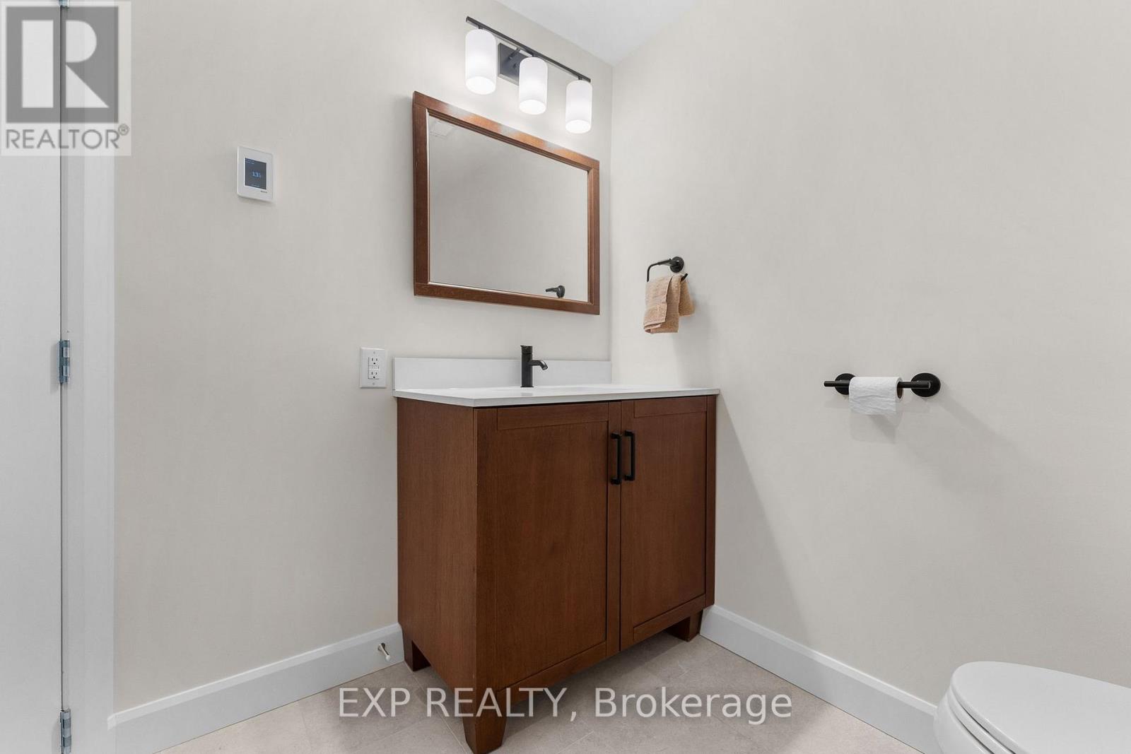 59 STRACK LANE - 32