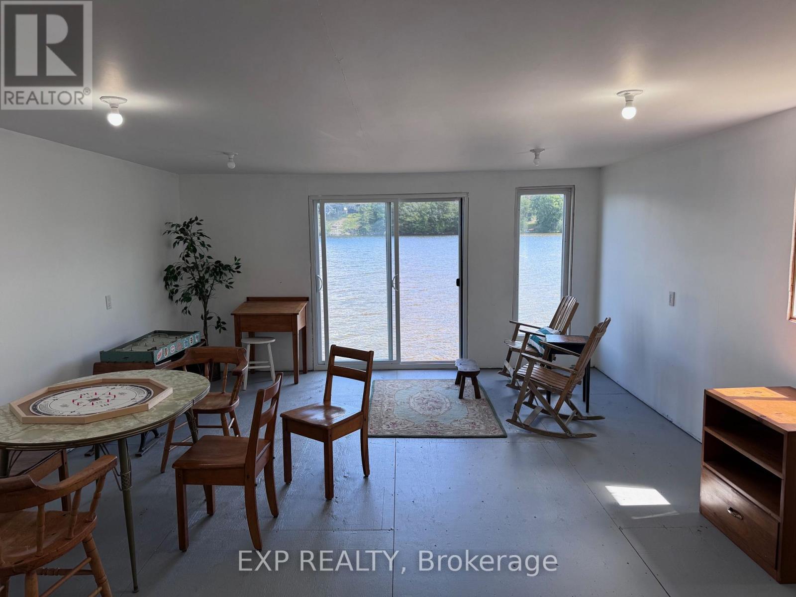 59 STRACK LANE - 35