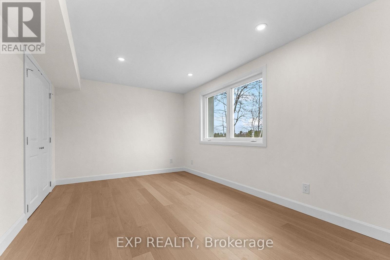 59 STRACK LANE - 6