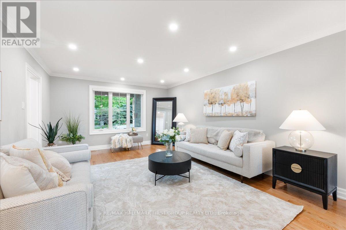 465 ROUGEMOUNT DRIVE - 15