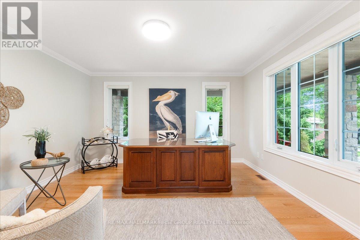 465 ROUGEMOUNT DRIVE - 20