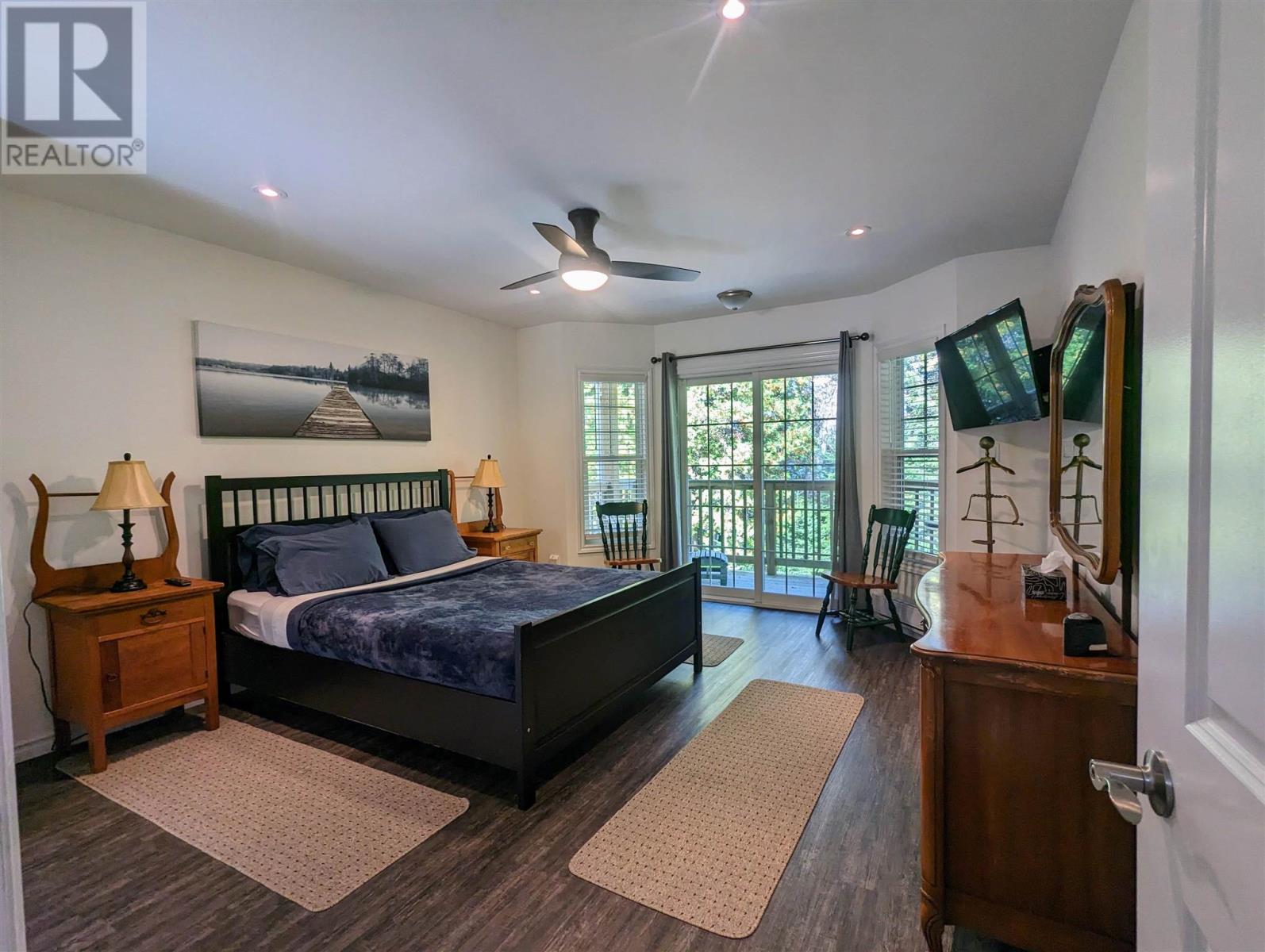 22 Sunrise Bay RD - 22