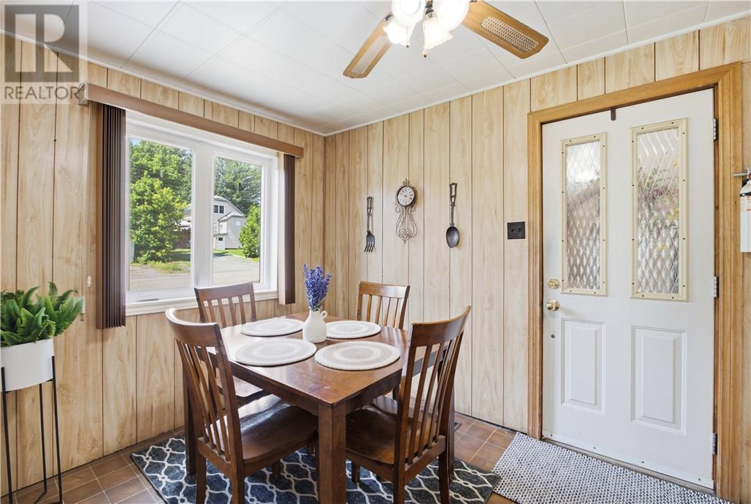 936 Bancroft Drive - 10