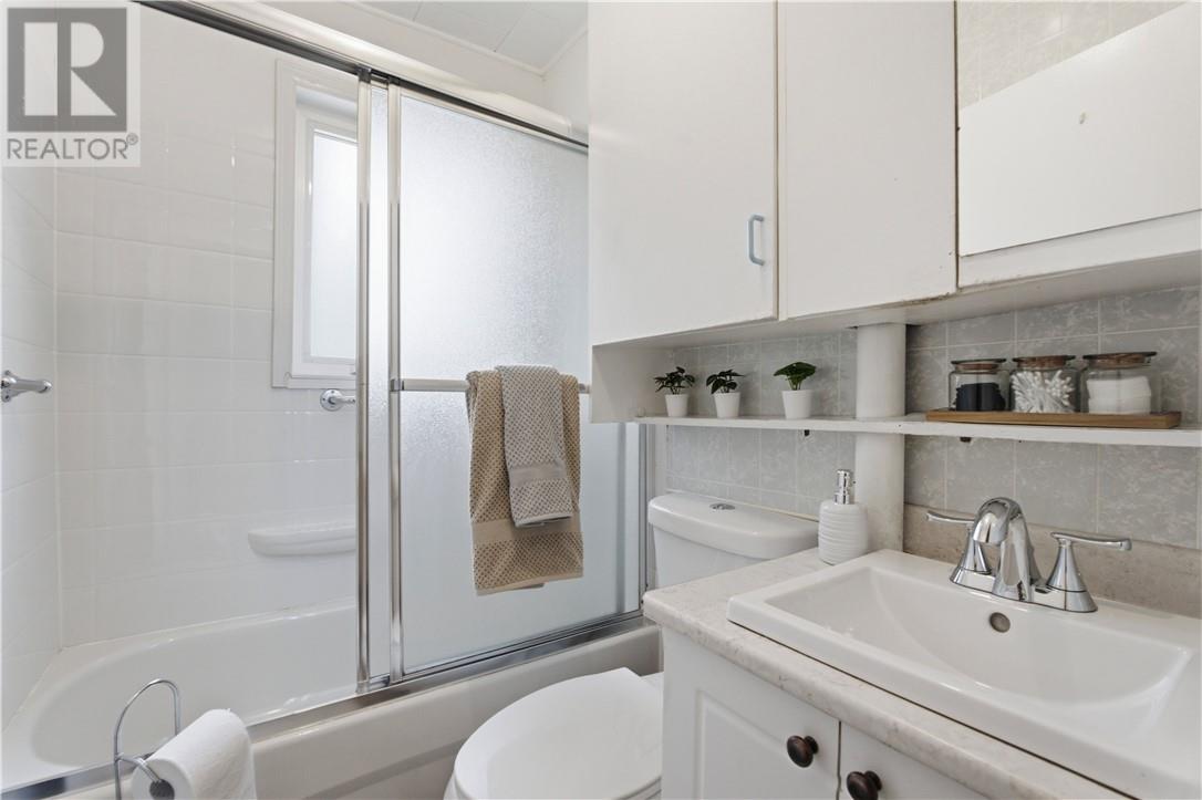 936 Bancroft Drive - 19