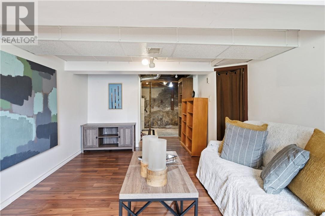936 Bancroft Drive - 25
