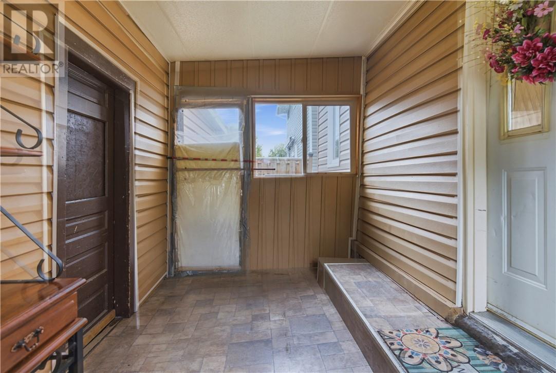 936 Bancroft Drive - 33