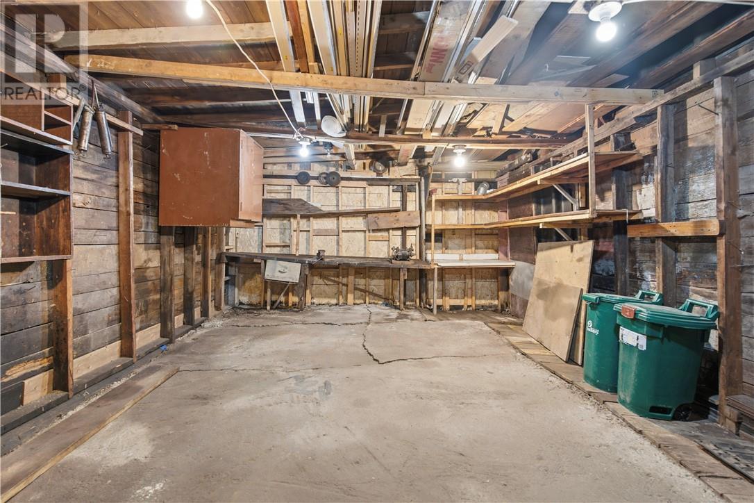 936 Bancroft Drive - 35