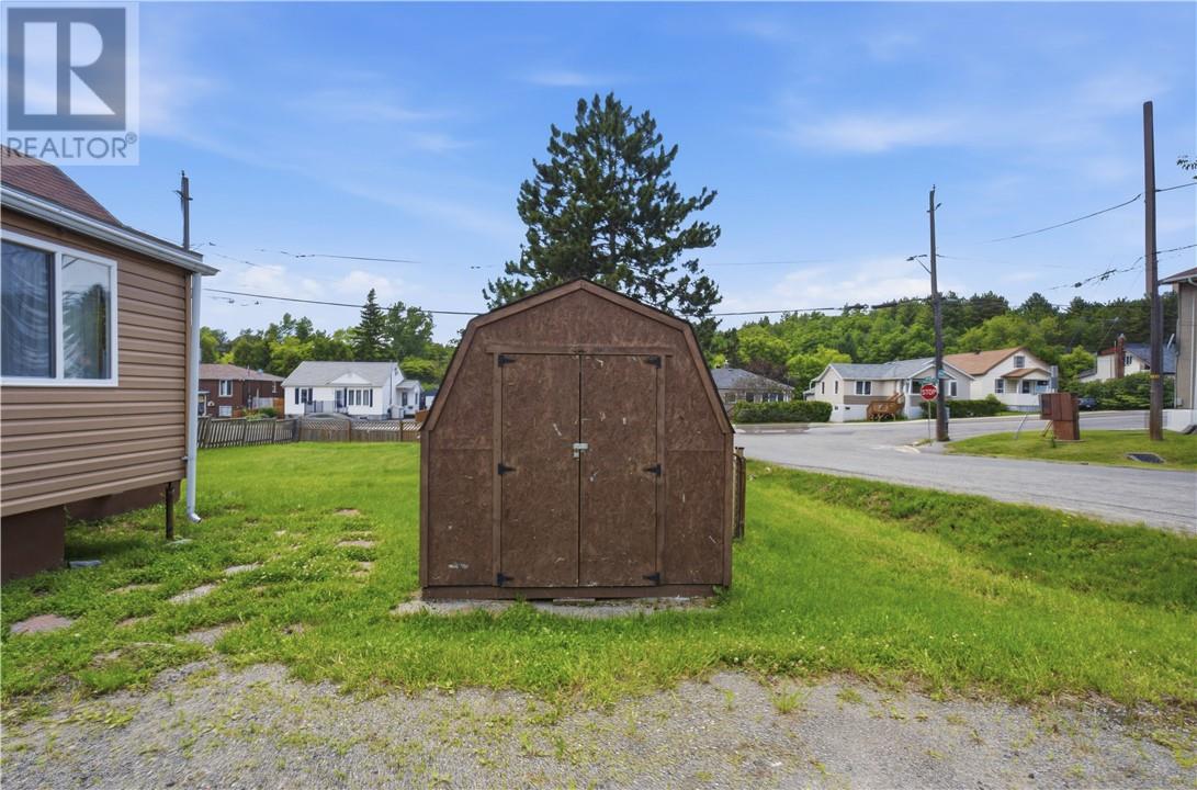 936 Bancroft Drive - 37