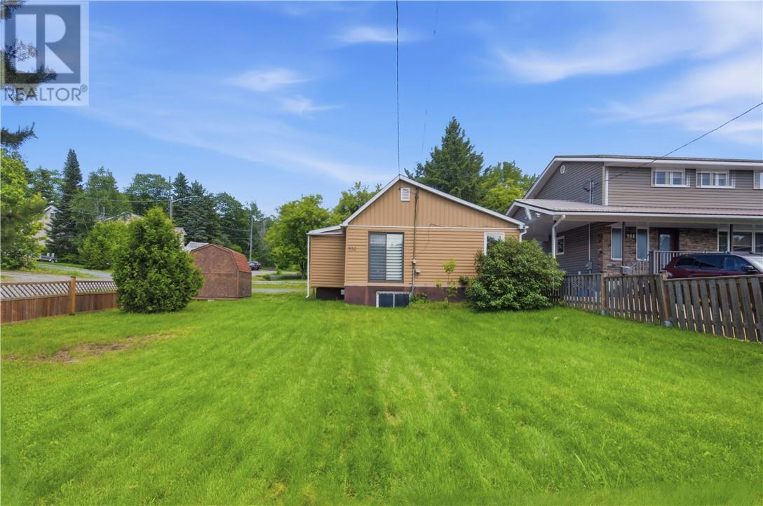 936 Bancroft Drive - 39