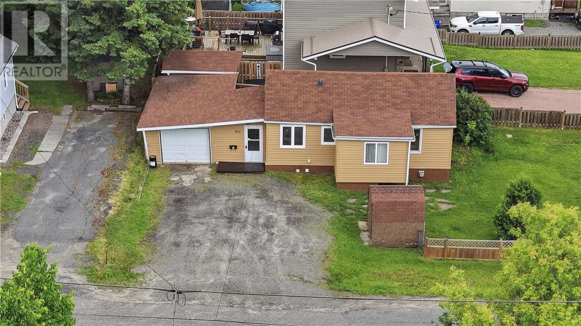 936 Bancroft Drive - 40