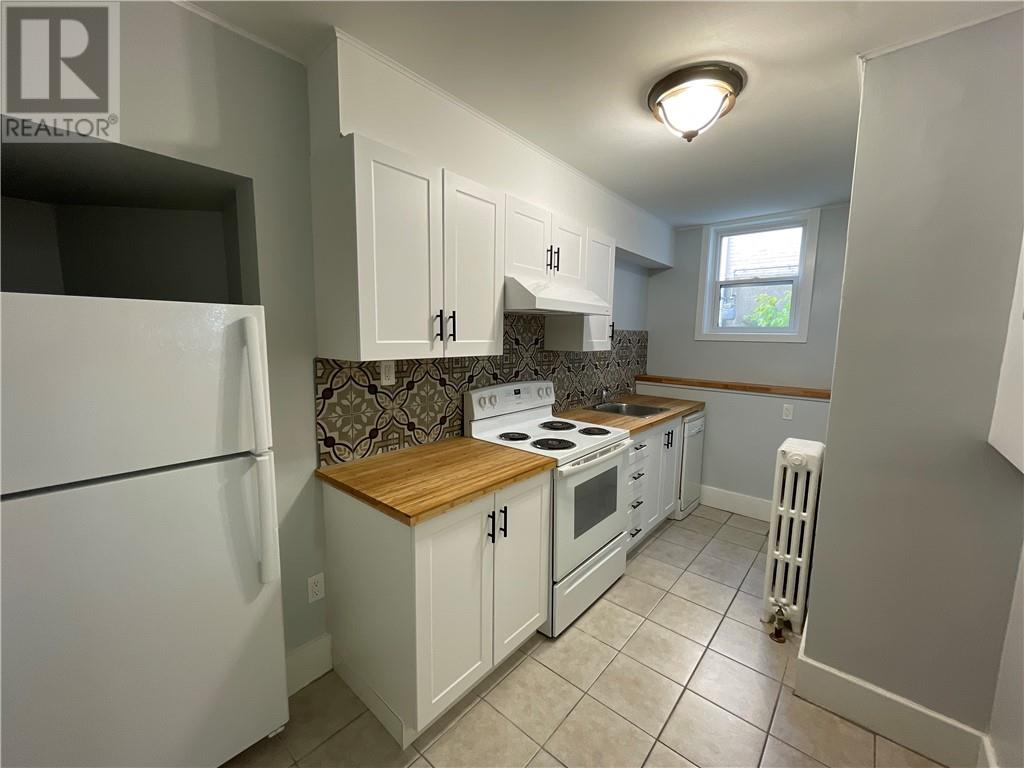 207 Pine - 11
