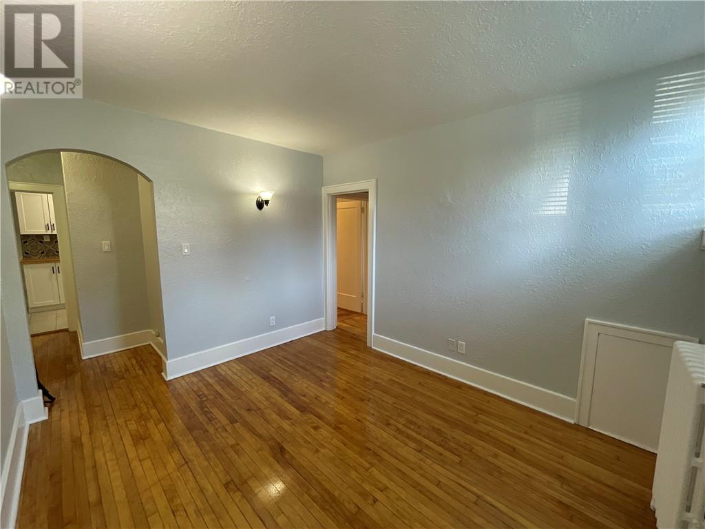 207 Pine - 15