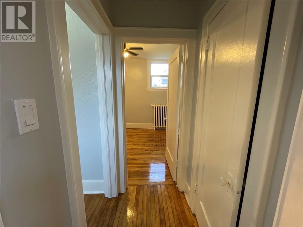 207 Pine - 22