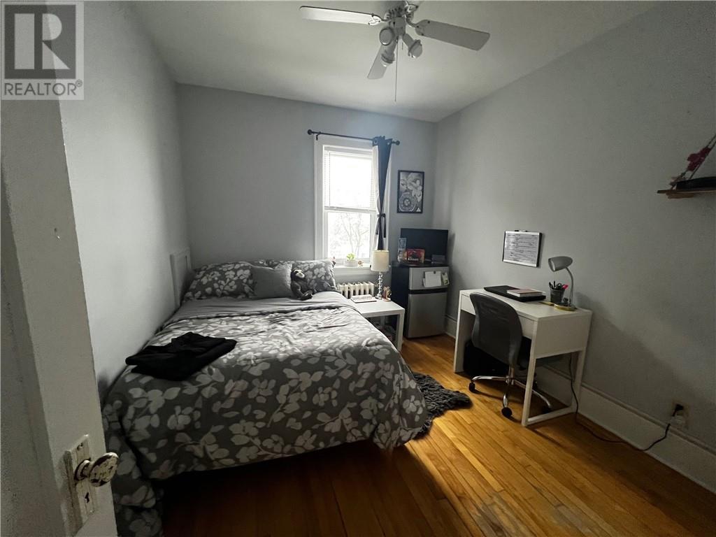 207 Pine - 29