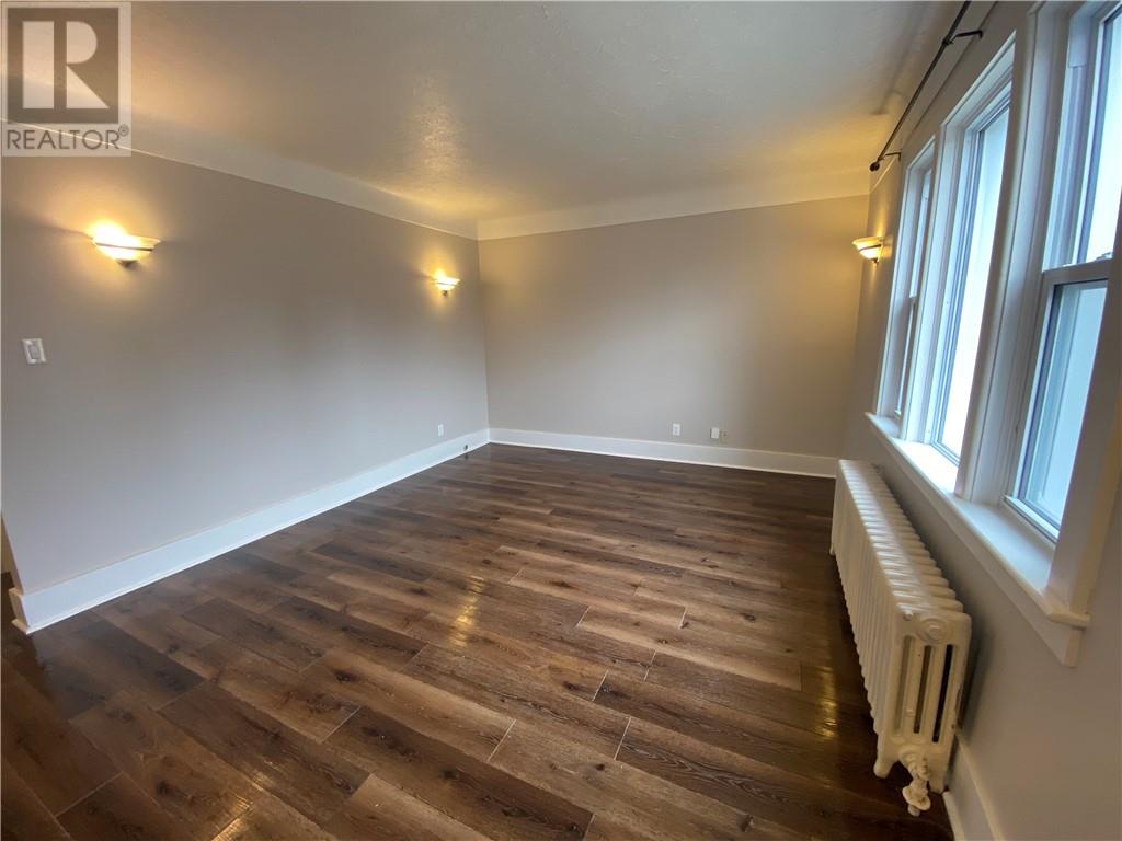 207 Pine - 41