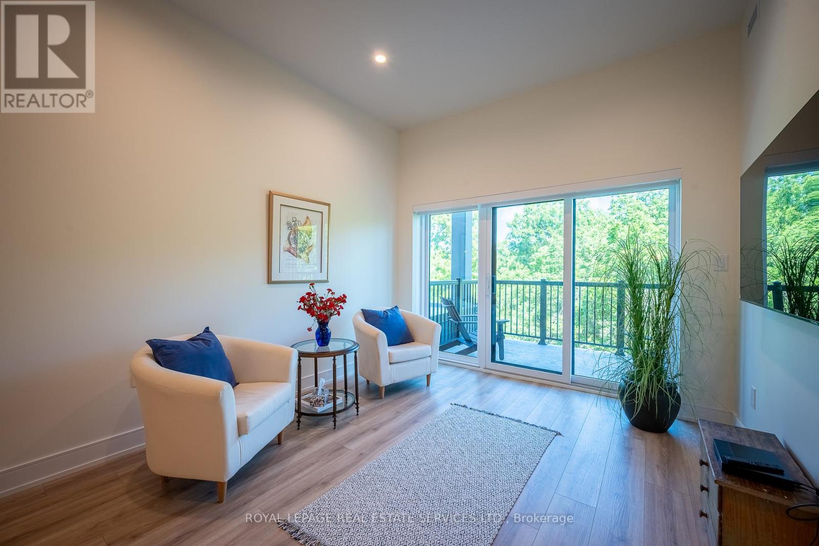 #314 121 MARY STREET - 12