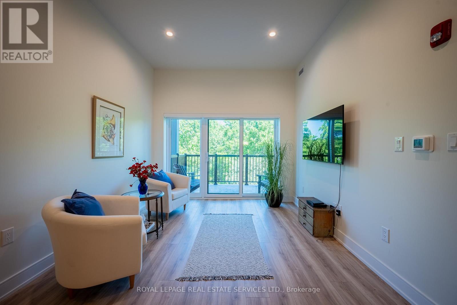 #314 121 MARY STREET - 13