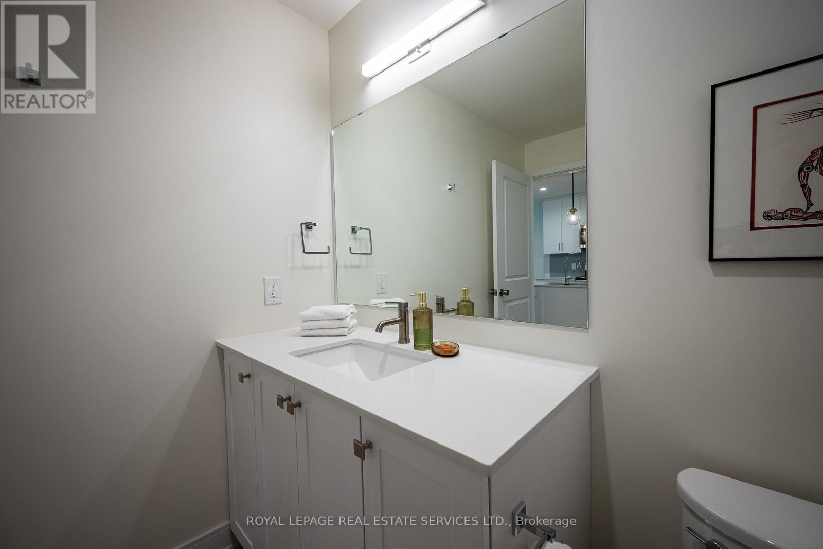#314 121 MARY STREET - 18