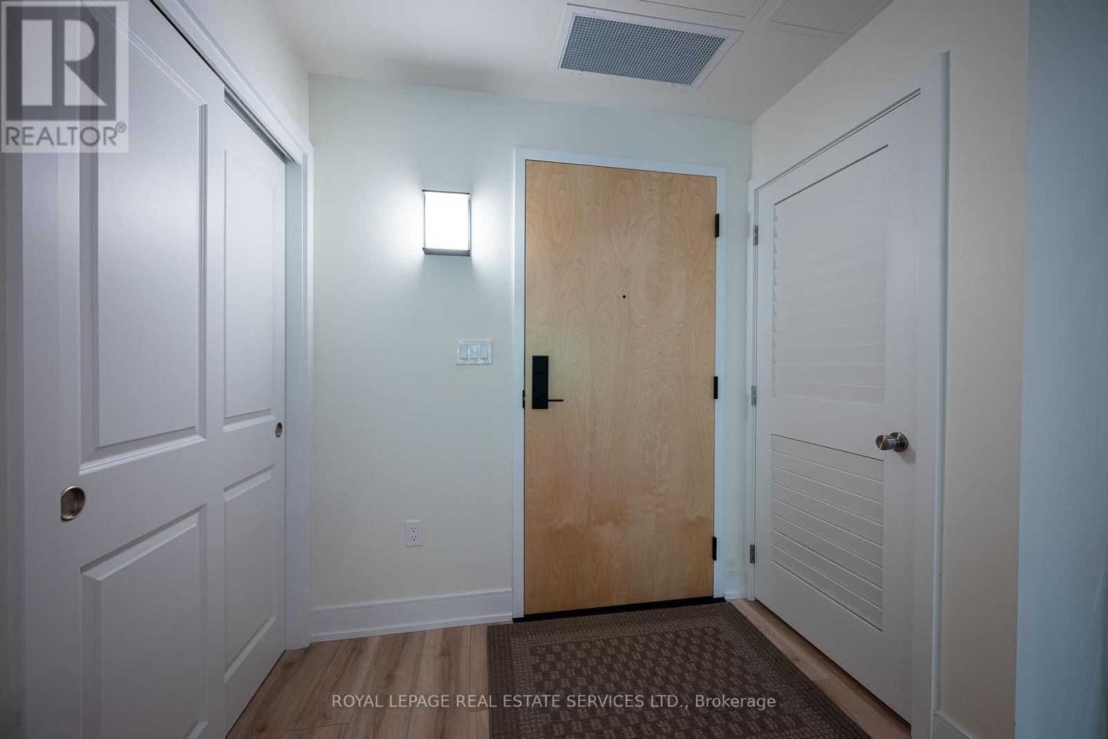 #314 121 MARY STREET - 7